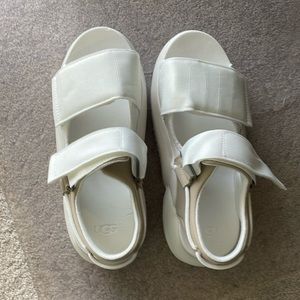 UGG Tread, light, white sandals